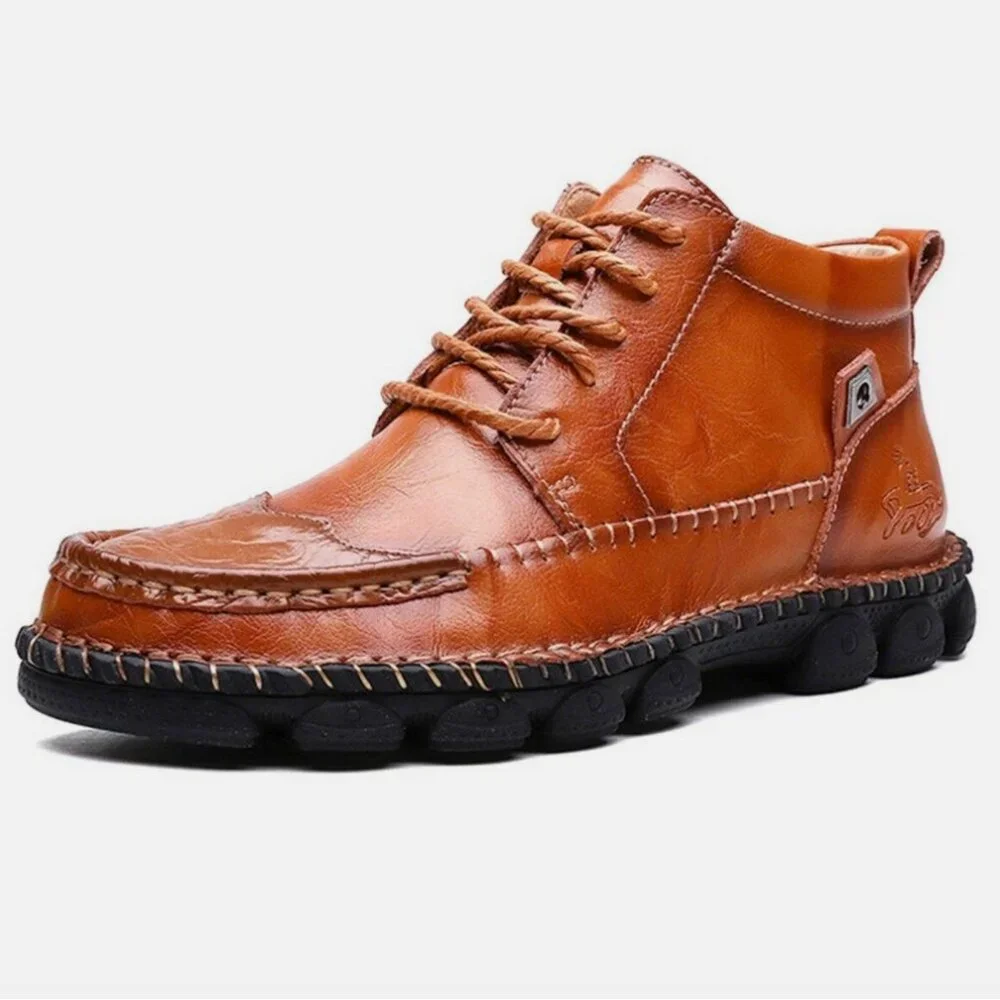 NWOB Menico Leather Chukka Boots